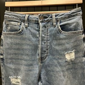 Forever 21 Straight Leg Ripped Jeans!